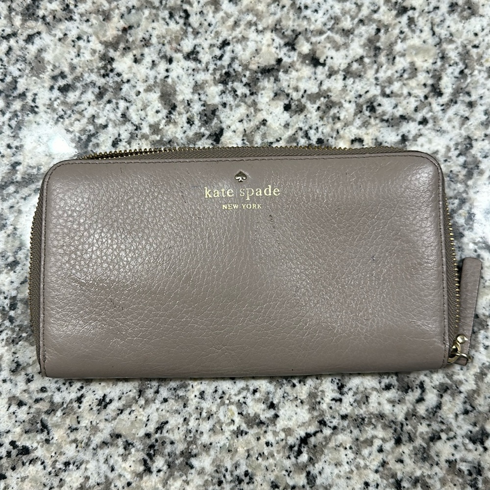 Kate Spade zip around wallet